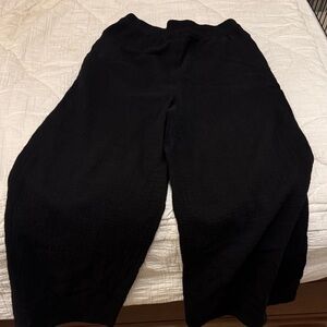 Roots pull on pant, medium